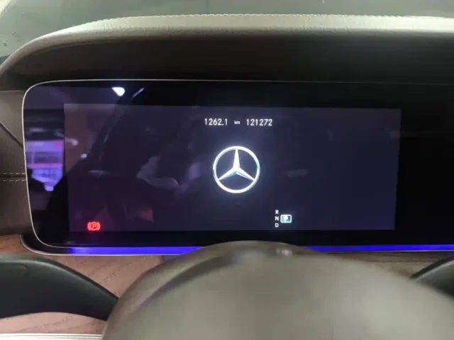 Mercedes-Benz E-Class — Фото автомобиля 7
