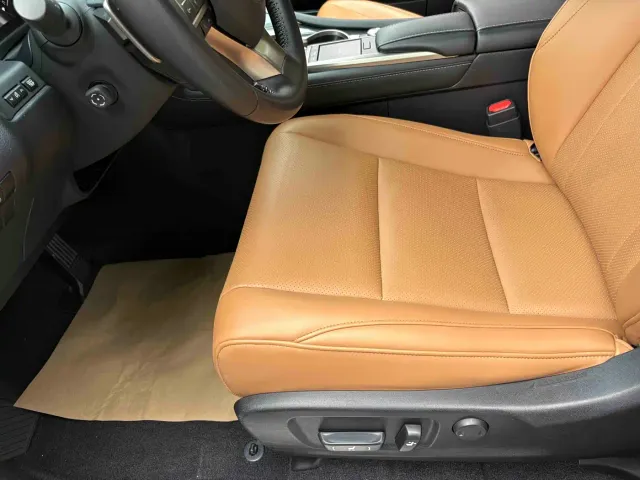 Lexus RX — Фото автомобиля 5