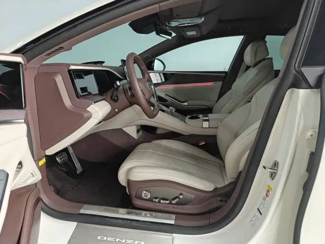 Denza Z9GT — Фото автомобиля 12