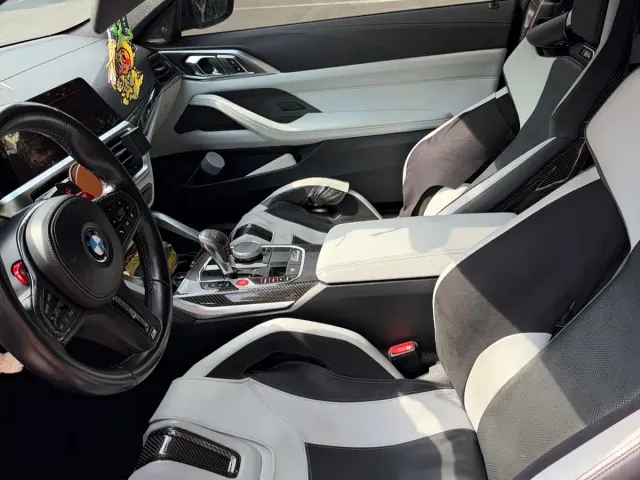 BMW M4 — Фото автомобиля 10
