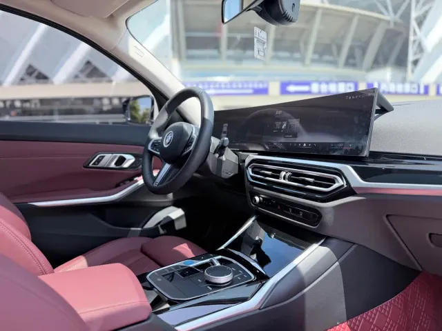 BMW i3 — Фото автомобиля 13