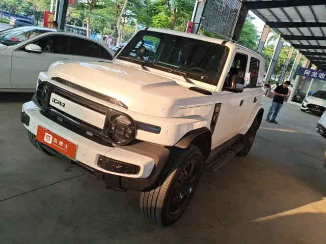 Фотография автомобиля — iCAR V23