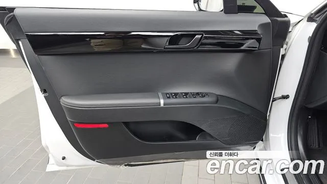 Hyundai Grandeur GN7 — Фото автомобиля 13