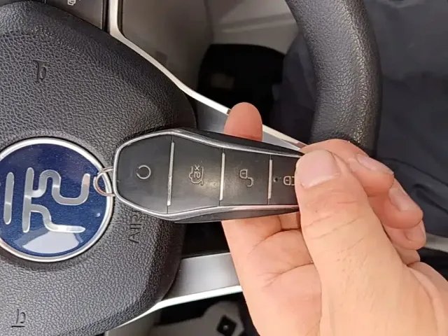 BYD Yuan Pro — Фото автомобиля 8