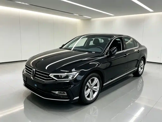 Фотография автомобиля — Volkswagen Magotan