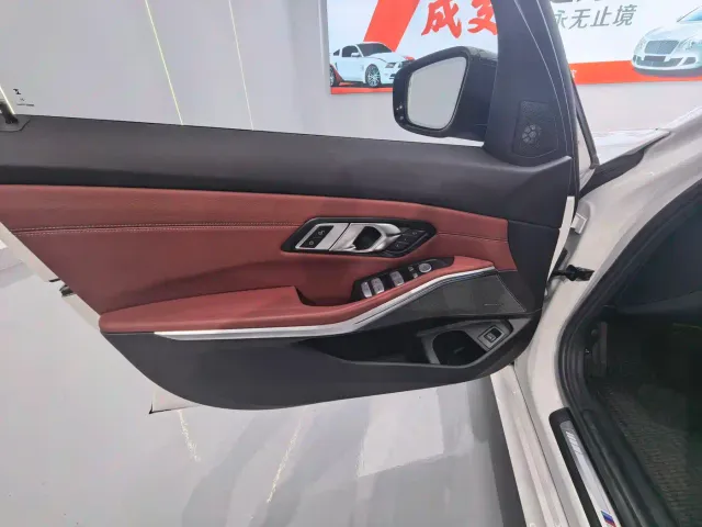 BMW 3 Series — Фото автомобиля 12