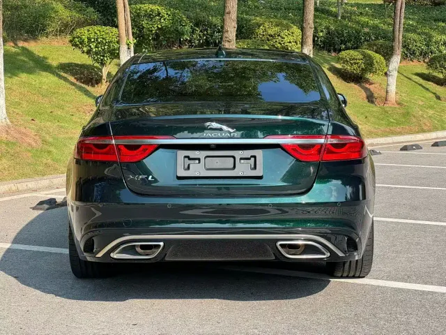 Jaguar XFL — Фото автомобиля 8