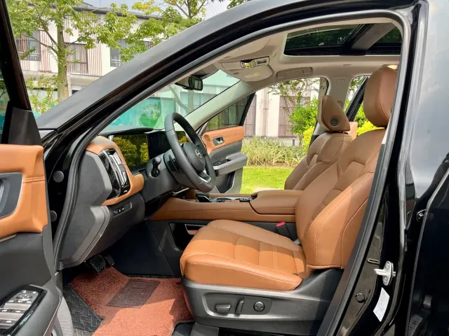 Nissan Terra — Фото автомобиля 7