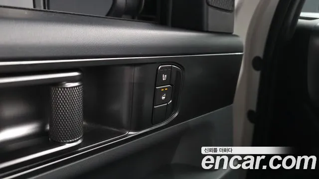 Kia Tasman Tasman 2.5T Бензин 4WD — Фото автомобиля 23