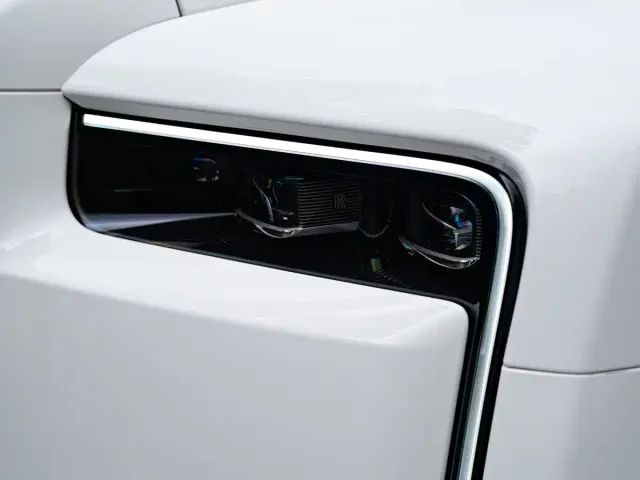 Rolls-Royce Cullinan — Фото автомобиля 11