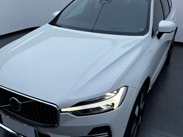Volvo XC60 — Фото автомобиля 4