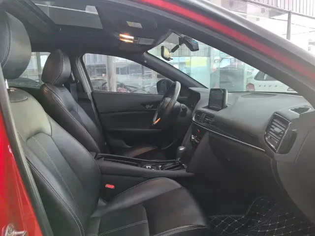 Mazda CX-4 — Фото автомобиля 7