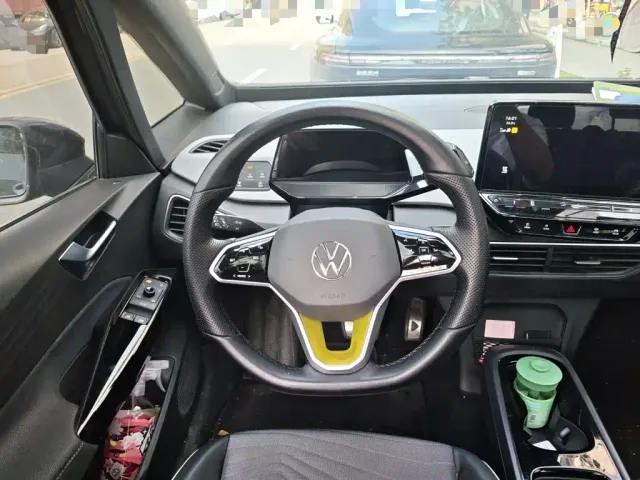 Volkswagen ID.3 — Фото автомобиля 6