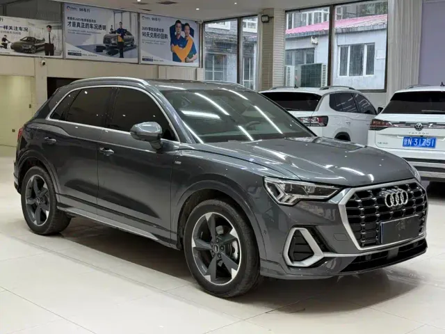 Audi Q3 — Фото автомобиля 3
