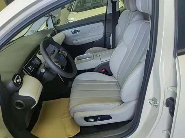 GAC Aion UT — Фото автомобиля 14