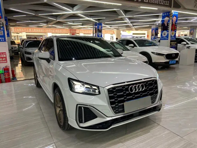 Audi Q2L — Фото автомобиля 3