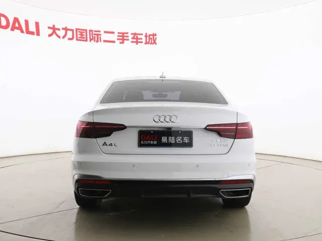 Audi A4L — Фото автомобиля 13
