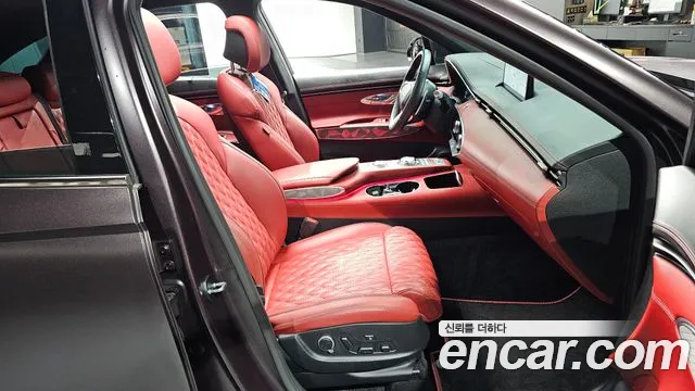 Genesis GV70 3.5T Бензин AWD — Фото автомобиля 24