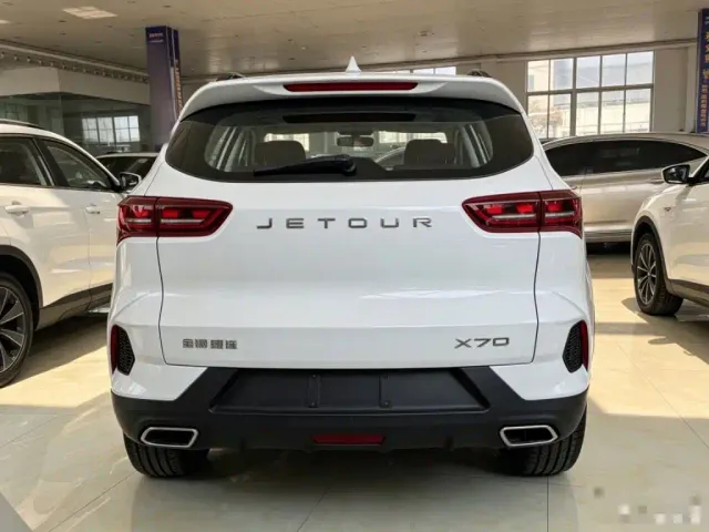 Jetour X70 — Фото автомобиля 18