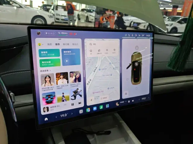 Xiaomi SU7 — Фото автомобиля 12