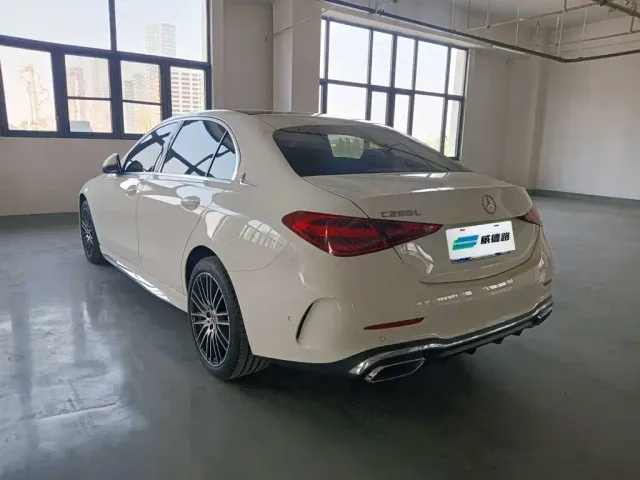 Mercedes-Benz C-Class — Фото автомобиля 3