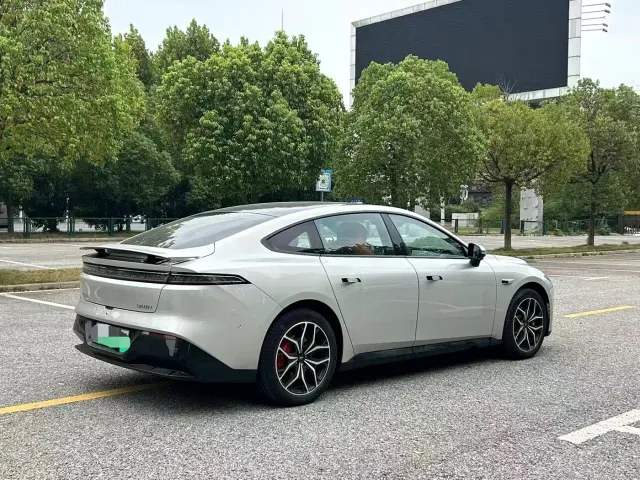 Dongfeng eπ 007 — Фото автомобиля 13