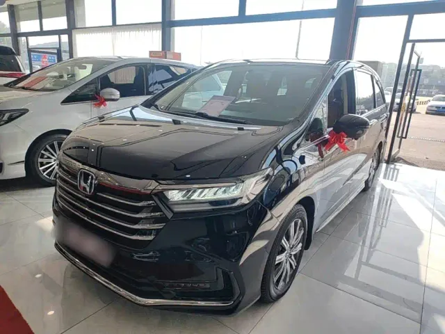 Фотография автомобиля — Honda Odyssey