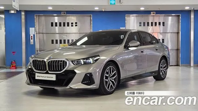 Фотография автомобиля — BMW 5 Series
