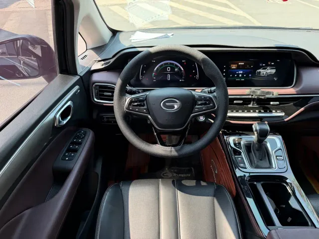 GAC Trumpchi M6 — Фото автомобиля 17