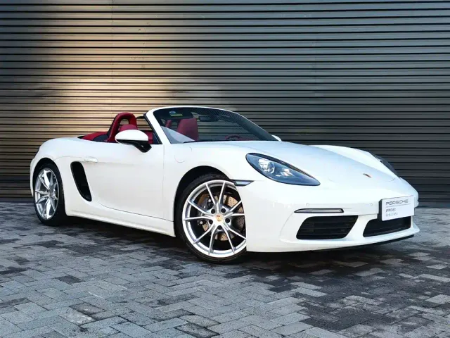 Porsche 718 — Фото автомобиля 2