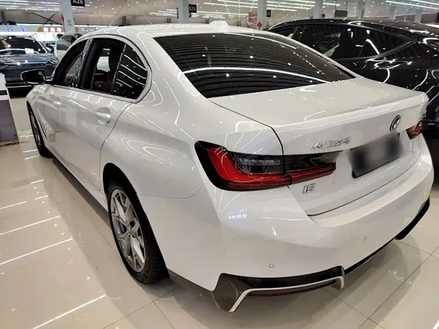BMW i3 — Фото автомобиля 4