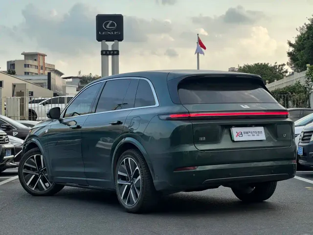 Li Auto L7 — Фото автомобиля 21