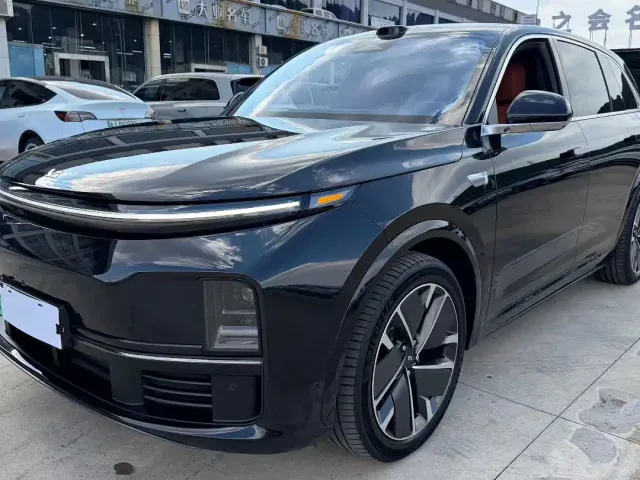Li Auto L7 — Фото автомобиля 3