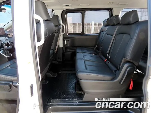 Hyundai Staria — Фото автомобиля 10