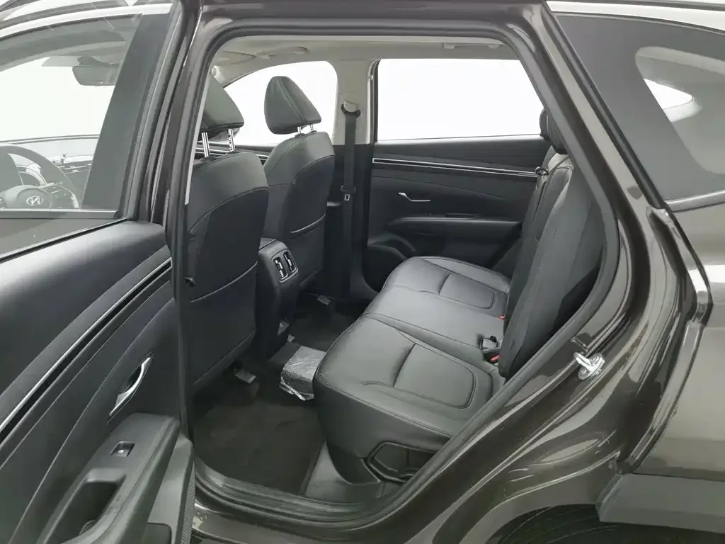 Hyundai Hyundai Tucson 2023 Tucson L 1.5T Automatic 2WD DLX Luxury Edition — Фото автомобиля 15