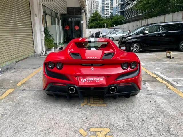 Ferrari F8 — Фото автомобиля 9