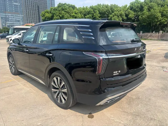 Hongqi HS7 PHEV — Фото автомобиля 7