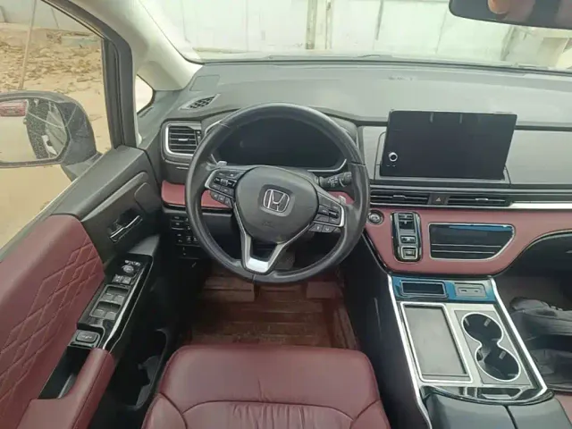 Honda Elysion — Фото автомобиля 10