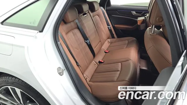 Audi A6 C8 — Фото автомобиля 18