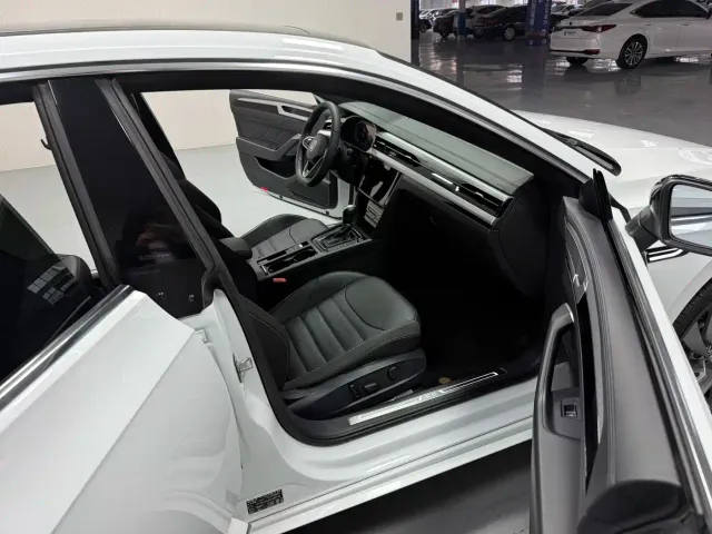 Volkswagen CC — Фото автомобиля 12