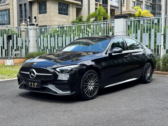 Фотография автомобиля — Mercedes-Benz C-Class