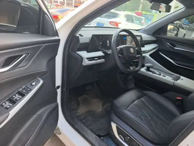 Changan CS75 Plus — Фото автомобиля 15