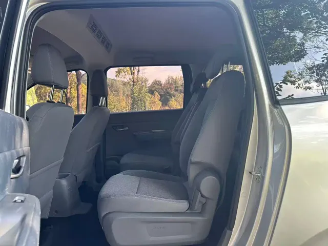 Wuling Hongguang — Фото автомобиля 8