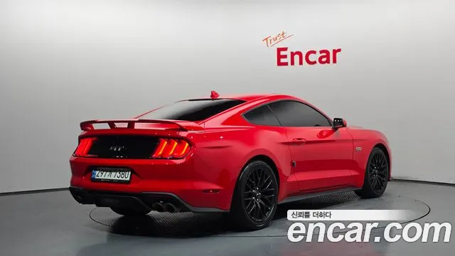 Фотография автомобиля — Ford Mustang