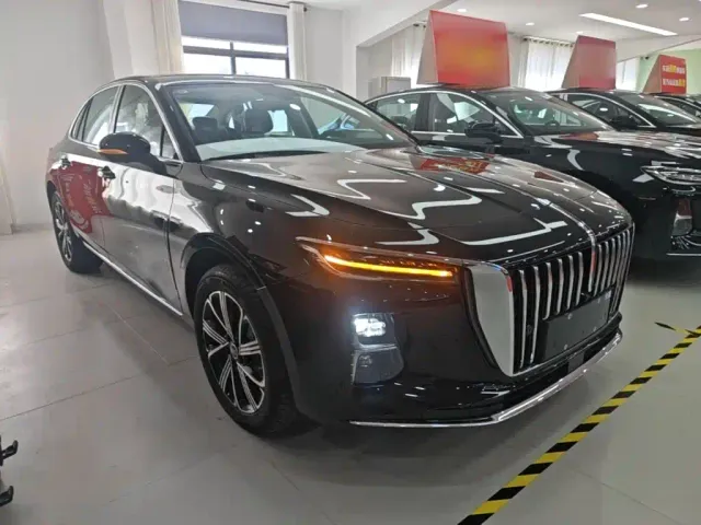 Hongqi H5 PHEV — Фото автомобиля 3