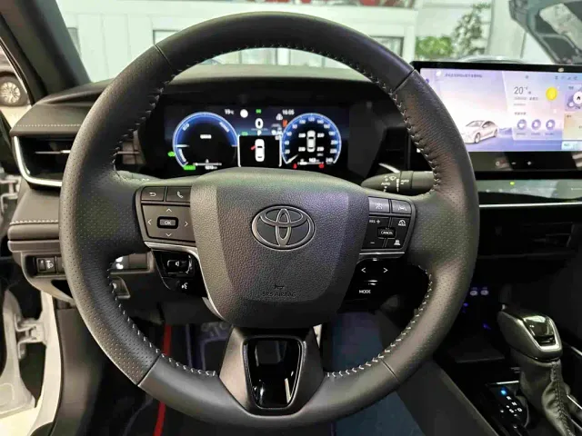 Toyota Camry — Фото автомобиля 9