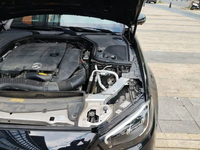 Mercedes-Benz E-Class — Фото автомобиля 19