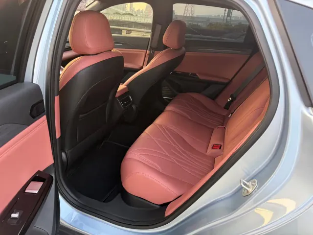 Geely Galaxy L6 — Фото автомобиля 8
