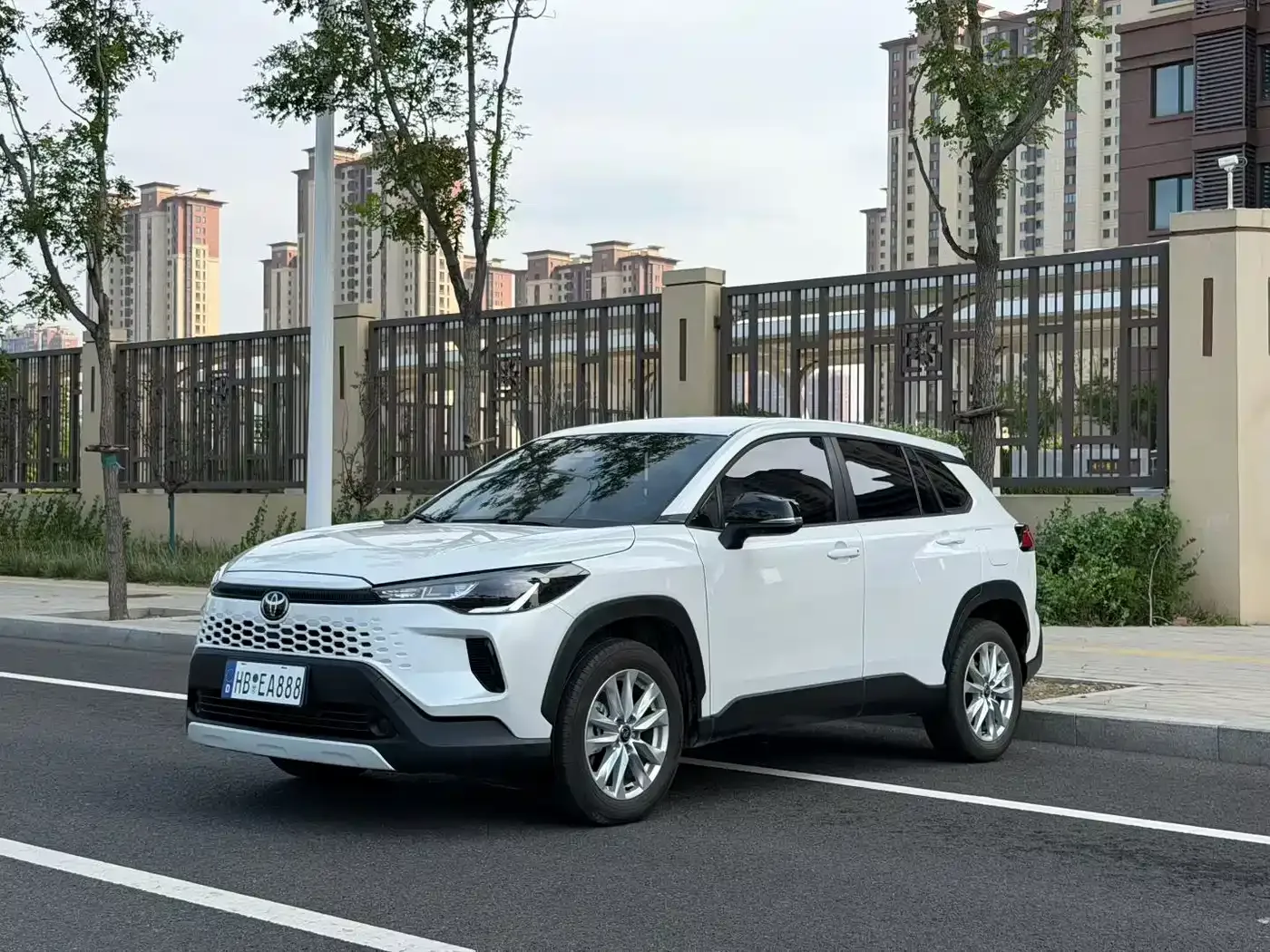 Фотография автомобиля — Toyota Corolla Cross