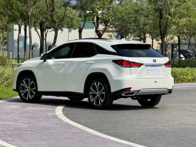 Lexus RX — Фото автомобиля 3